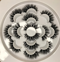Load image into Gallery viewer, Lux Magnetic Lashes